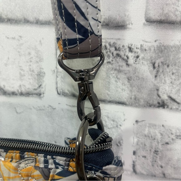 Lug Swivel Lily Grey Crossbody/Top Handle Gusset Bottom Water Resistant … - Picture 5 of 15